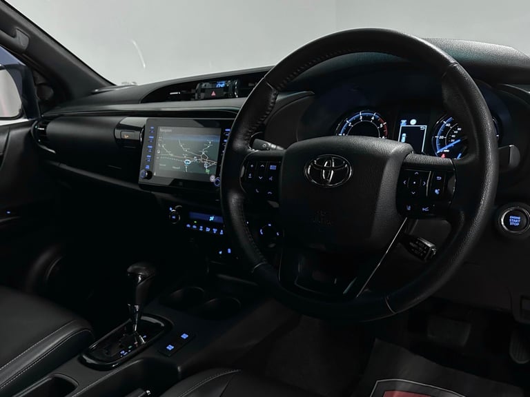 2021 (71) Toyota Hilux Invincible X Pickup Double Cab 2.8 D-4D Auto ( 204 bhp )
