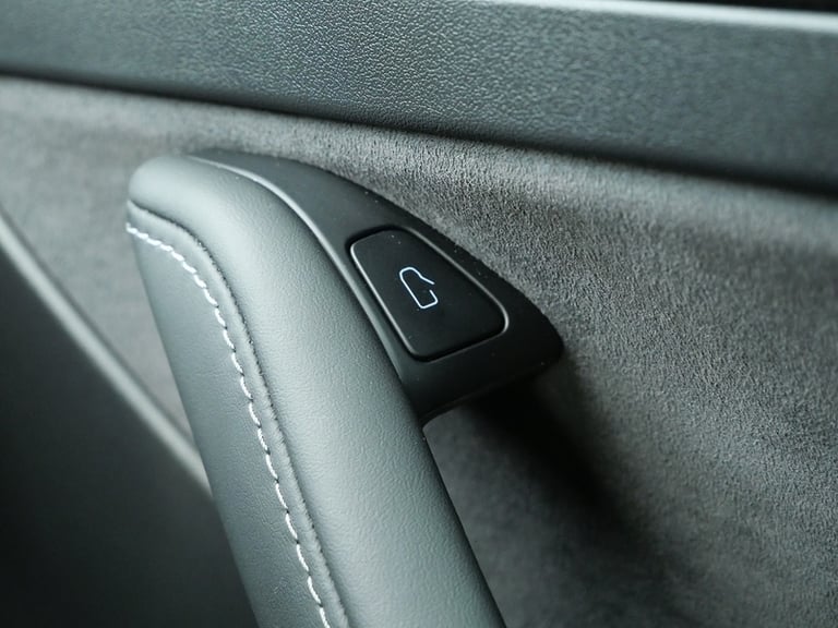 2022 Tesla Model Y (Dual Motor) Long Range SUV 5dr Electric Auto 4WDE (384 bhp) SUV Electric Auto...