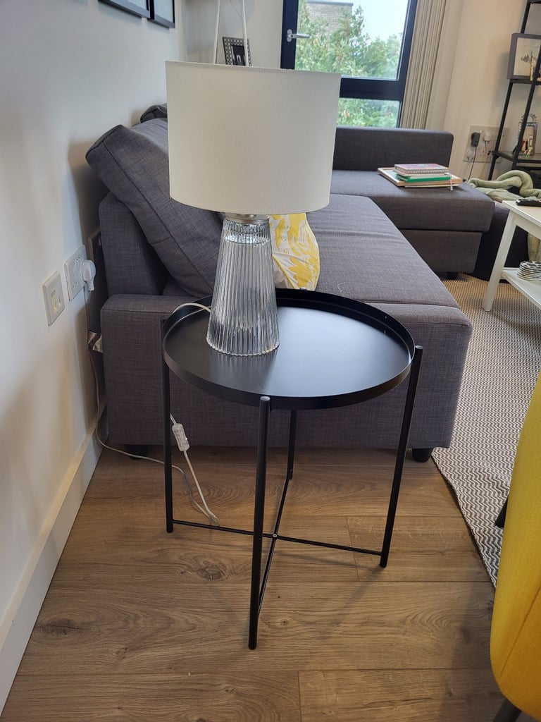 image for Bundle table + lamp 