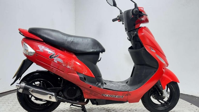 Peugeot V 2012 RUNNING PROJECT SCOOTER 50CC SPARES OR REPAIR