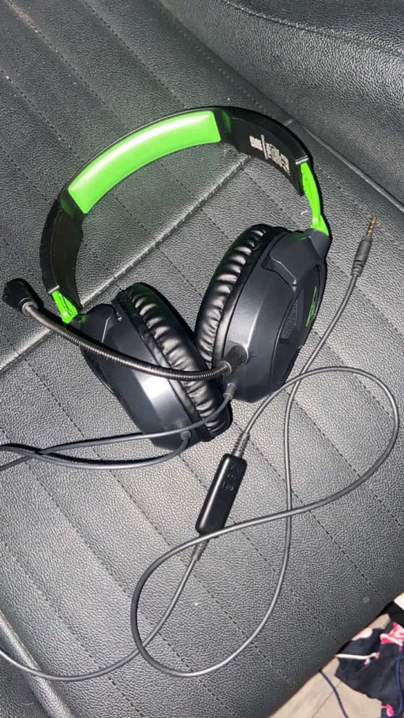 Xbox series s EXCELLENT CONDITION 