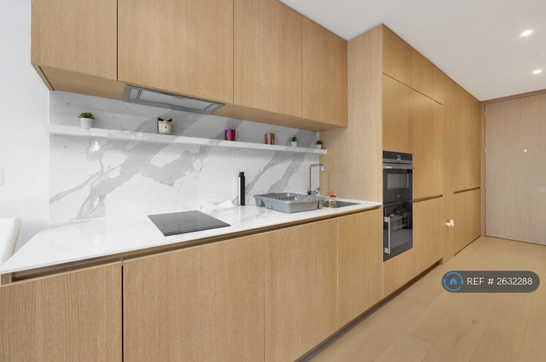 1 bedroom flat in Park Drive, London, E14 (1 bed) (#2632288)