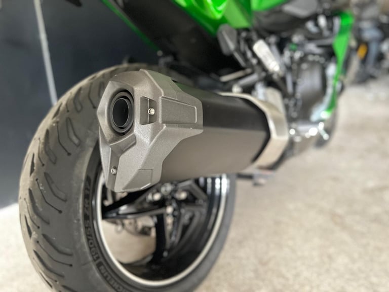 Stunning Low Mileage 2023/23 Kawasaki Ninja H2 SX Motorcycle 