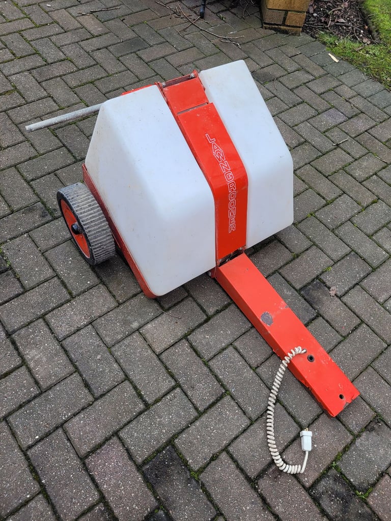 Countax Westwood lawngroomer lawn groomer trailer spreader
