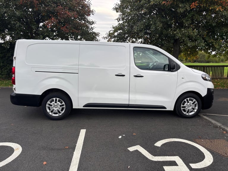 2020 Vauxhall Vivaro 1.5 Turbo D 2900 Dynamic L2 H1 Euro 6 (s/s) 6dr PANEL VAN Diesel Manual