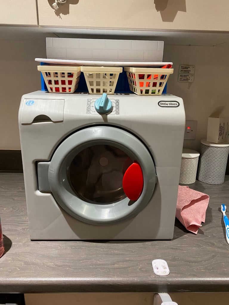 Little tikes Toy washing machine 