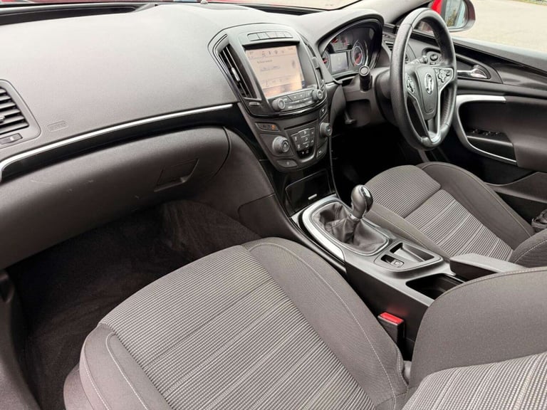 2016 Vauxhall Insignia 1.4T SRi Nav 5dr [Start Stop] HATCHBACK PETROL Manual