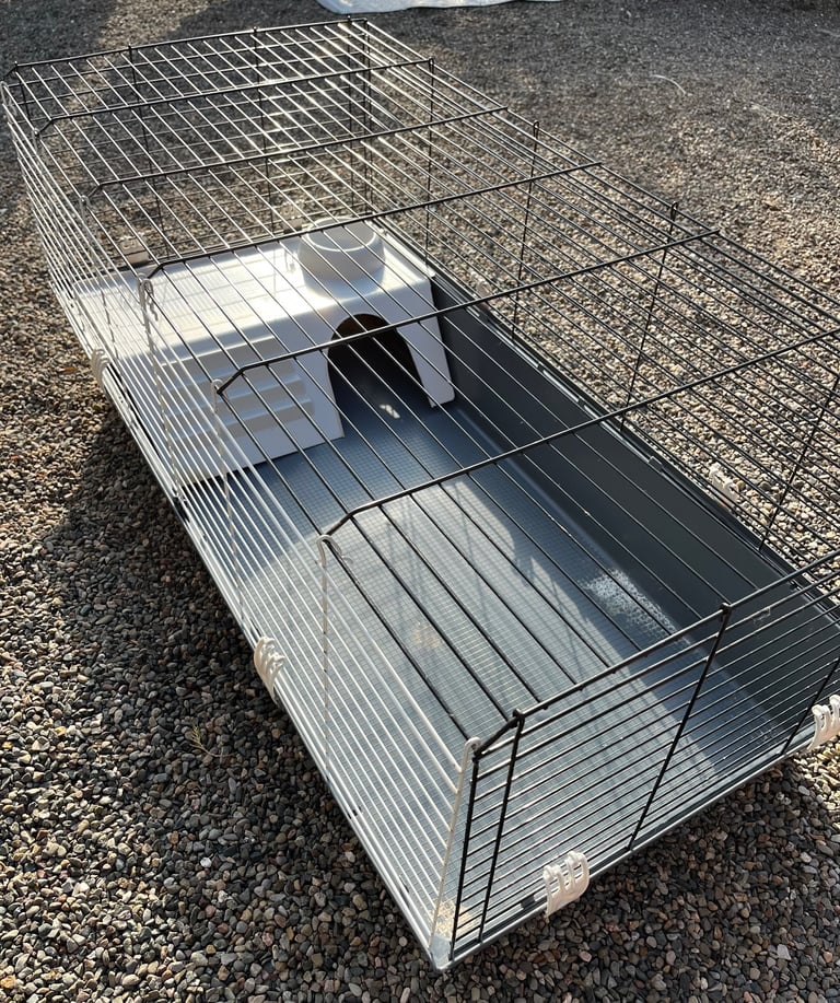 Ferplast Rabbit,Guinea pig indoor cage. With metal stand. 