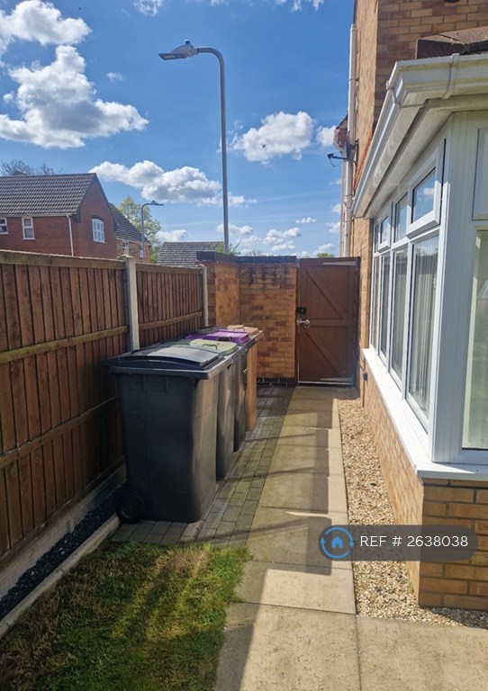 3 bedroom house in Cavalry Court, Lincoln, LN4 (3 bed) (#2638038)