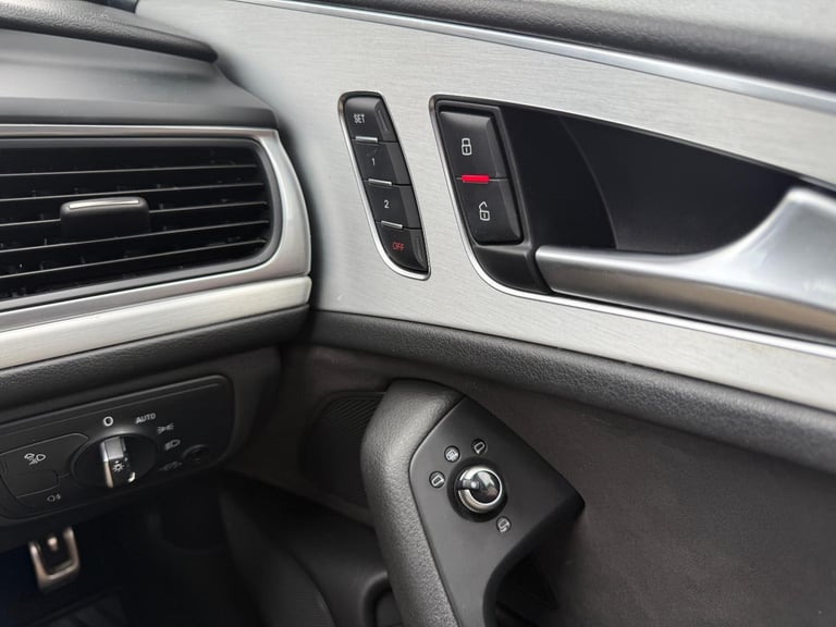 Audi A6 2.0 TDI S - LINE QUATTRO 190 BHP/ AUTO / LEATHER 