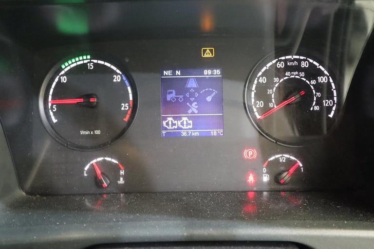 2015 (65 PLATE) Scania P360 4x2 Euro 6 Tractor Units
