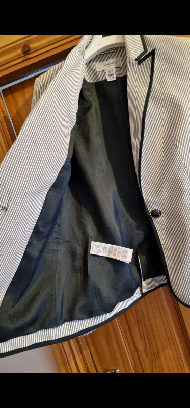 Ladies mango suite jacket size 6