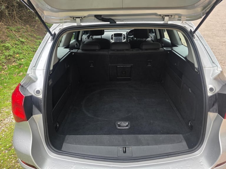 2012 Vauxhall Astra 1.3 CDTi 16V ecoFLEX Exclusiv 5dr ESTATE Diesel Manual