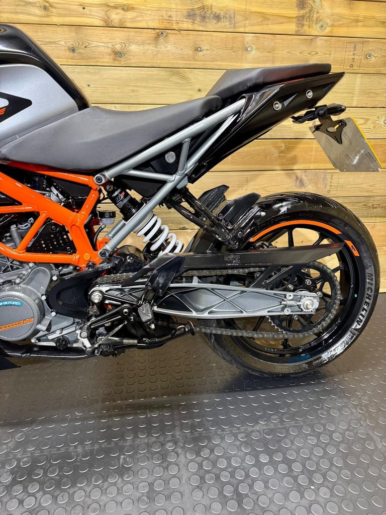 KTM 125 Duke / 2021 model / only 7.5k miles 