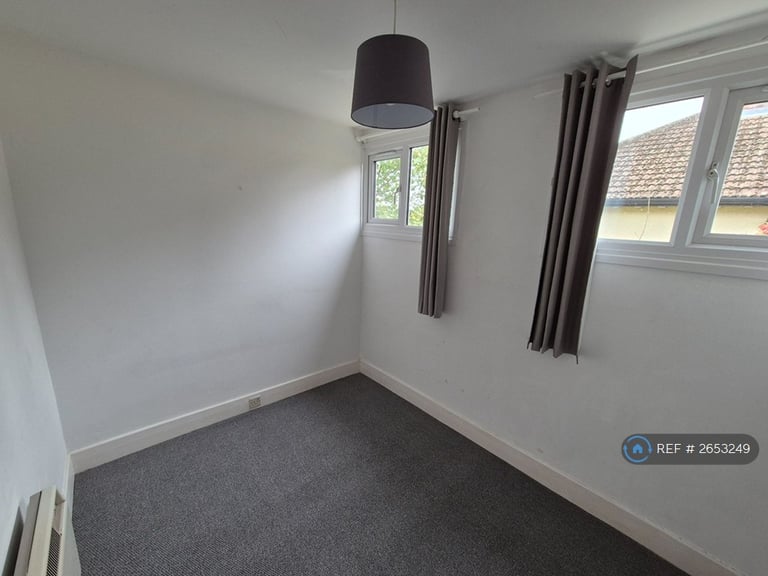 2 bedroom flat in Stretten Avenue, Cambridge, CB4 (2 bed) (#2653249)