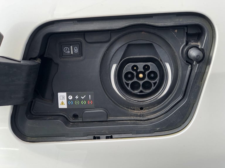 2021 Peugeot 3008 1.6 13.2kWh GT e-EAT Euro 6 (s/s) 5dr HATCHBACK Petrol/Electric Hybrid Automatic