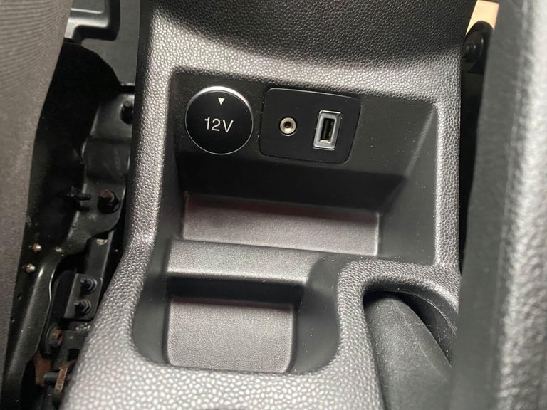 FORD ECOSPORT 1.5 ZETEC PETROL LOW MILEAGE LOVELY CONDITION NEW CAMBELT KIT