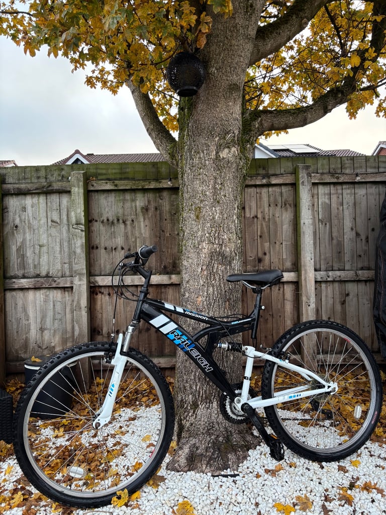 Men’s RALEIGH Dual Suspension Mountain Bike (Great Condition)