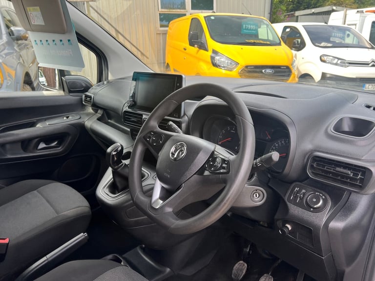 2020 Vauxhall Combo 2300 1.5 Turbo D 100ps H1 Sportive Van PANEL VAN Diesel Manual