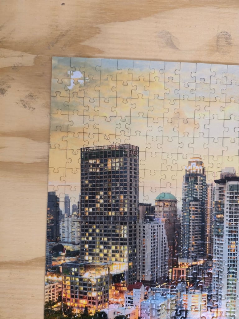 Completed hangable puzzle wallpapers