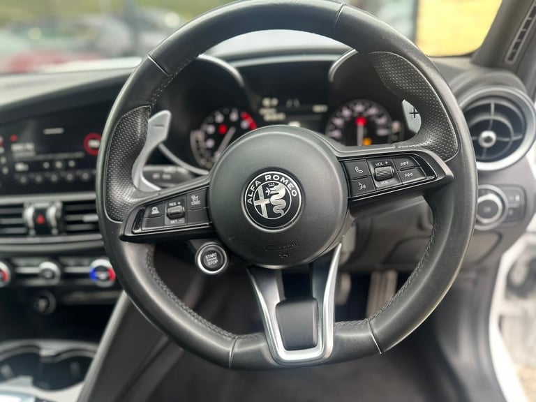 2022 Alfa Romeo Giulia 2.0 TB Sprint 4dr Auto SALOON Petrol Automatic