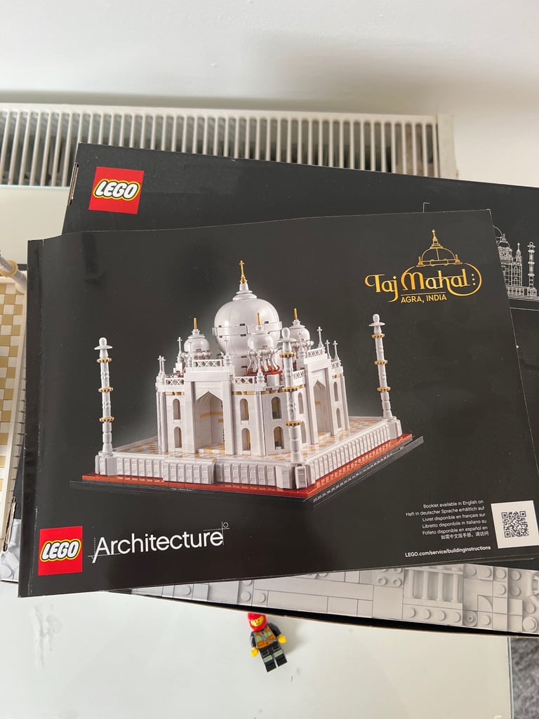 Lego Giza and Taj Mahal
