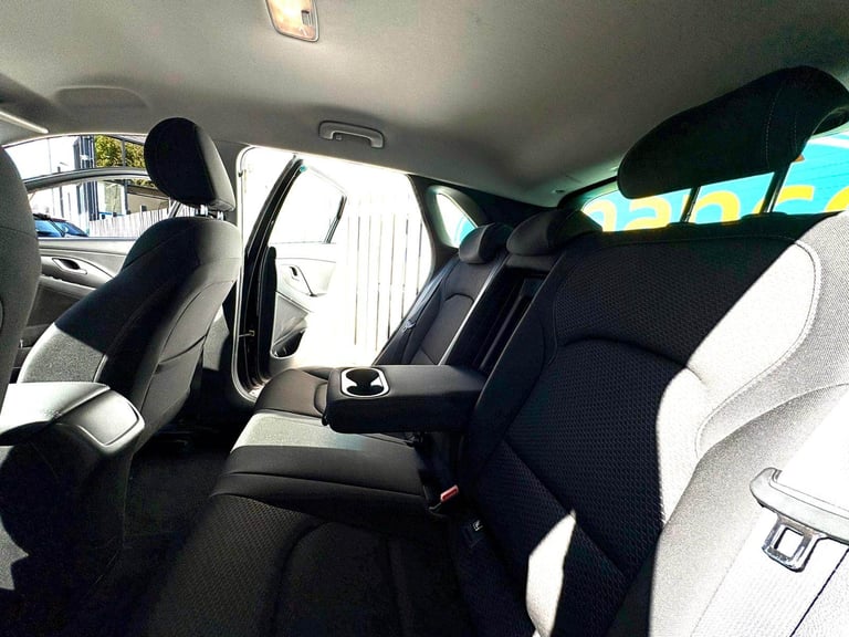 CAN'T GET CREDIT? CALL US! Hyundai i30 1.0 T-GDi SE Nav Blue Drive ISG - £149 DEPOSIT, £63 PER WEEK