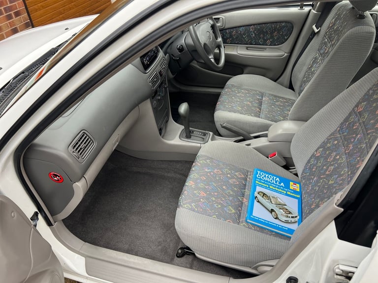 1997 Toyota Corolla 1.3 GS 5dr Auto HATCHBACK Petrol Automatic