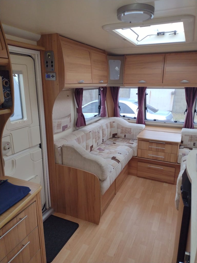 Bailey unicorn Valencia 2012 caravan fixed bed motor mover awning 