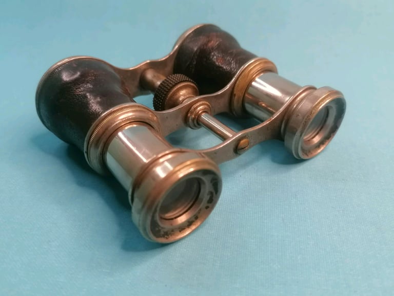 4-inch lenght.Antique  Opera Glasses Binoculars, Brass.