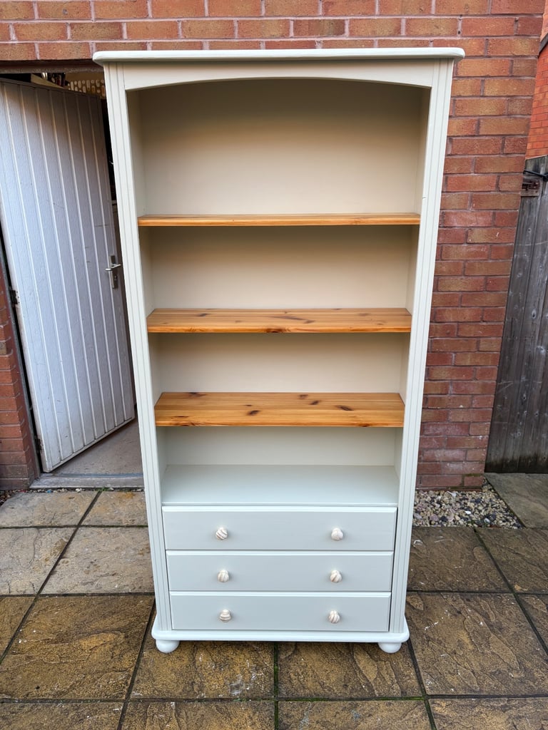 image for Refurbished tall pine bookcase 