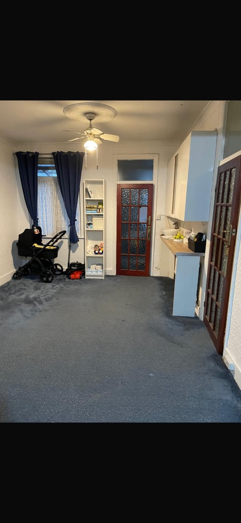 Double and Single Room to Rent 