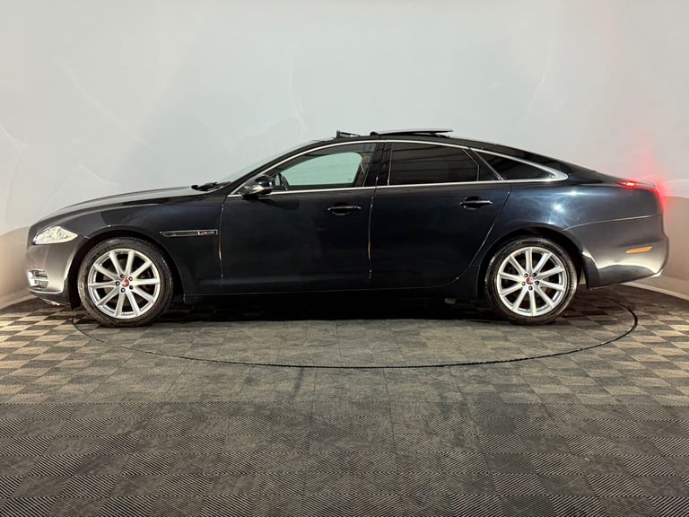 2011 61 JAGUAR XJ PORTFOLIO 3.0 DIESEL V6 AUTOMATIC 4 DOOR SALOON FULLY LOADED