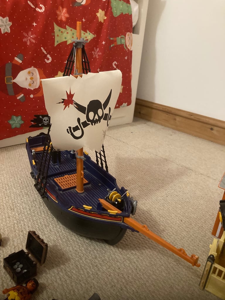 Play mobile pirate ship