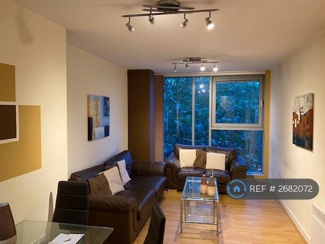 2 bedroom flat in St. Martins Gate, Birmingham, B2 (2 bed) (#2682072)