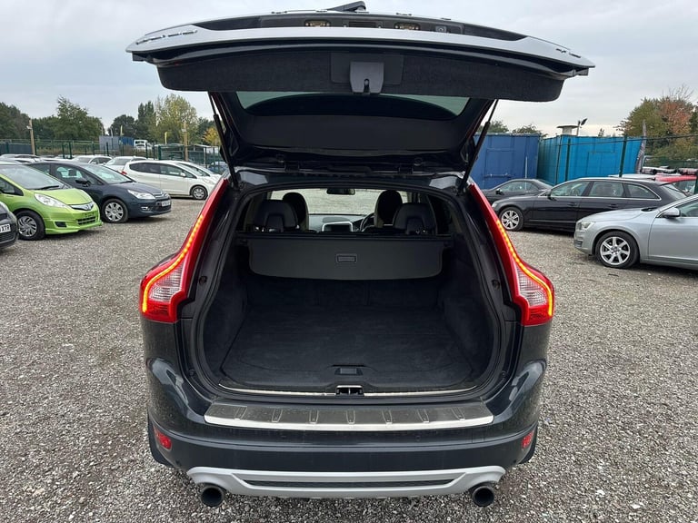 2025 Volvo XC60 2.0 T5 R-Design Premium SUV 5dr Petrol Powershift Euro 5 (240 ps) PETROL Automatic