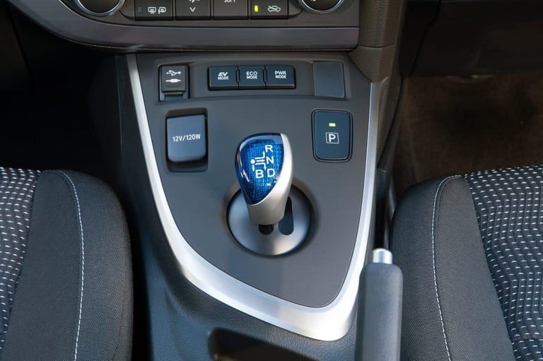 Toyota Auris 1.8 Hybrid  Road Tax £20 eyar 
