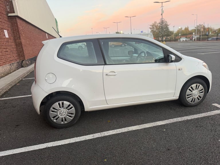 2014 Volkswagen up! 1.0 Move up! Euro 5 3dr HATCHBACK Petrol Manual