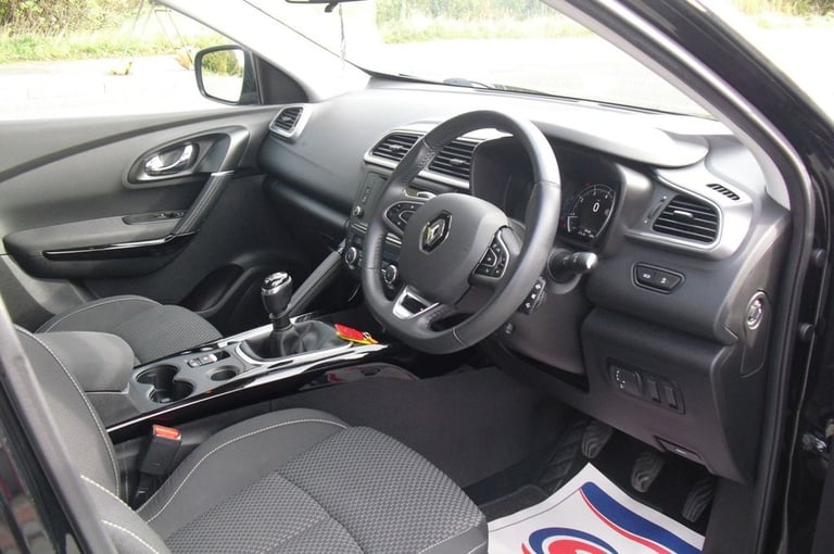 2018 Renault Kadjar 1.3 TCe Dynamique Nav SUV 5dr Petrol Manual Euro 6 (s/s) (140 ps) HATCHBACK P...
