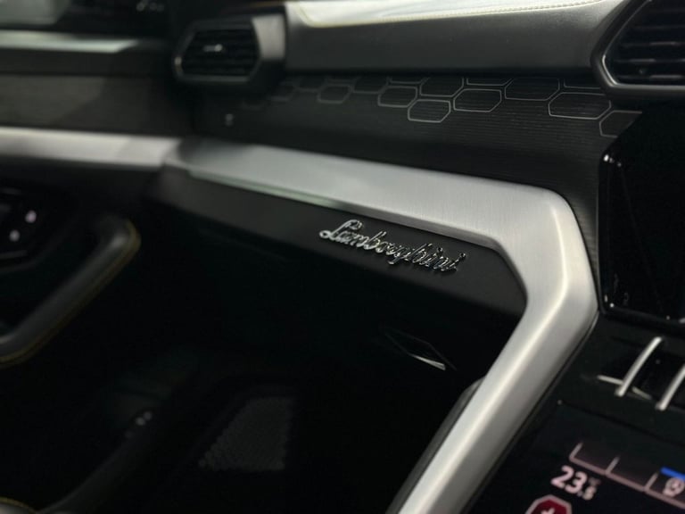 2019 69 LAMBORGHINI URUS 4.0 V8 BITURBO SUV 5DR PETROL AUTO 4WD EURO 6 (650 PS)