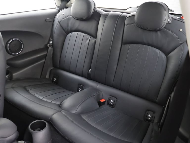 2019 MINI Hatch 1.5 Cooper Exclusive Hatchback 3dr Petrol Manual Euro 6 (s/s) (136 ps) Hatchback ...