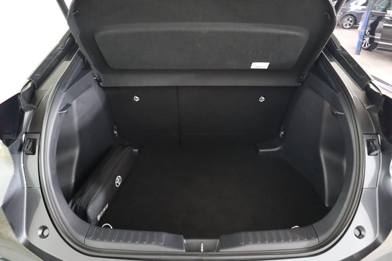 2024 Toyota C-HR 1.8 VVT-h Design CVT Euro 6 (s/s) 5dr HATCHBACK PETROL/ELECTRIC Automatic