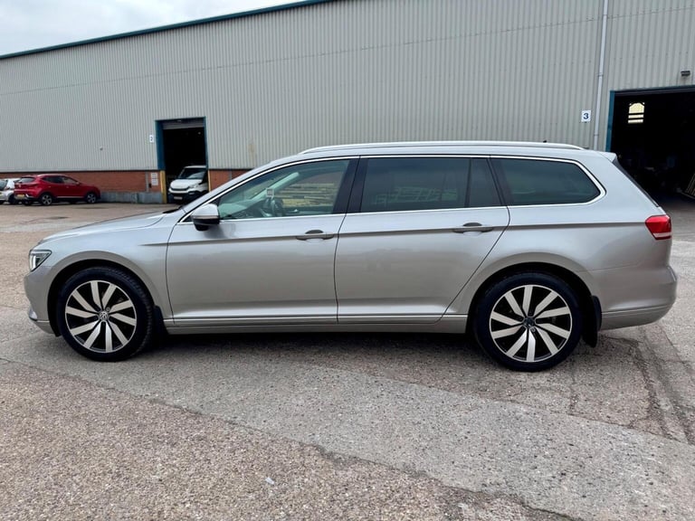 VOLKSWAGEN PASSAT 2.0 TDI BlueMotion Tech SE Business DSG Euro 6 (s/s) 5dr 2015