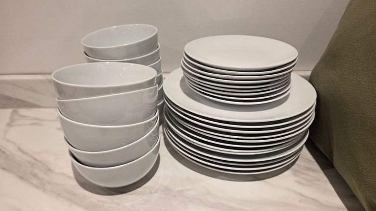 image for M&S White Dinner Set