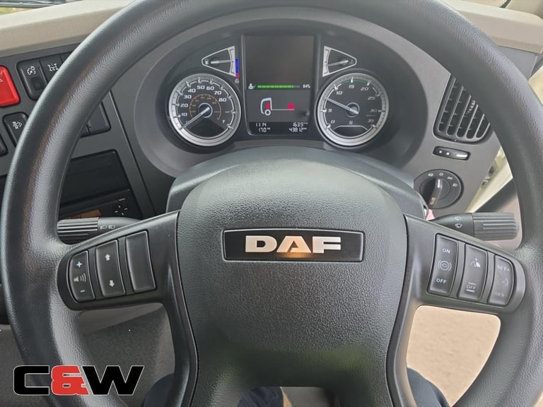 2025 (74)FA LF 230 4x2 Flatbed 18T Day Cab - 44,000Kms
