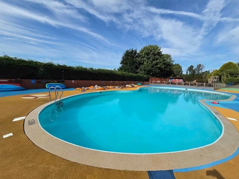 Cheap Static Caravan For Sale Only £19995 with no Site Fees To Pay Until 2027