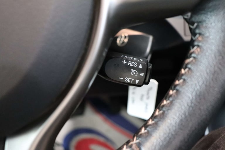 2016 Toyota Yaris 1.3 Yaris Icon VVT-I 5dr Hatchback Petrol Manual