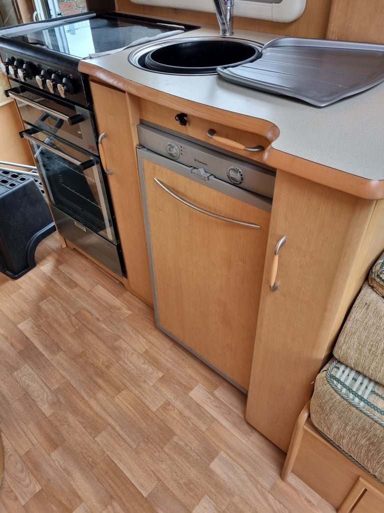 Abbey safari fixed bed excellent condition 