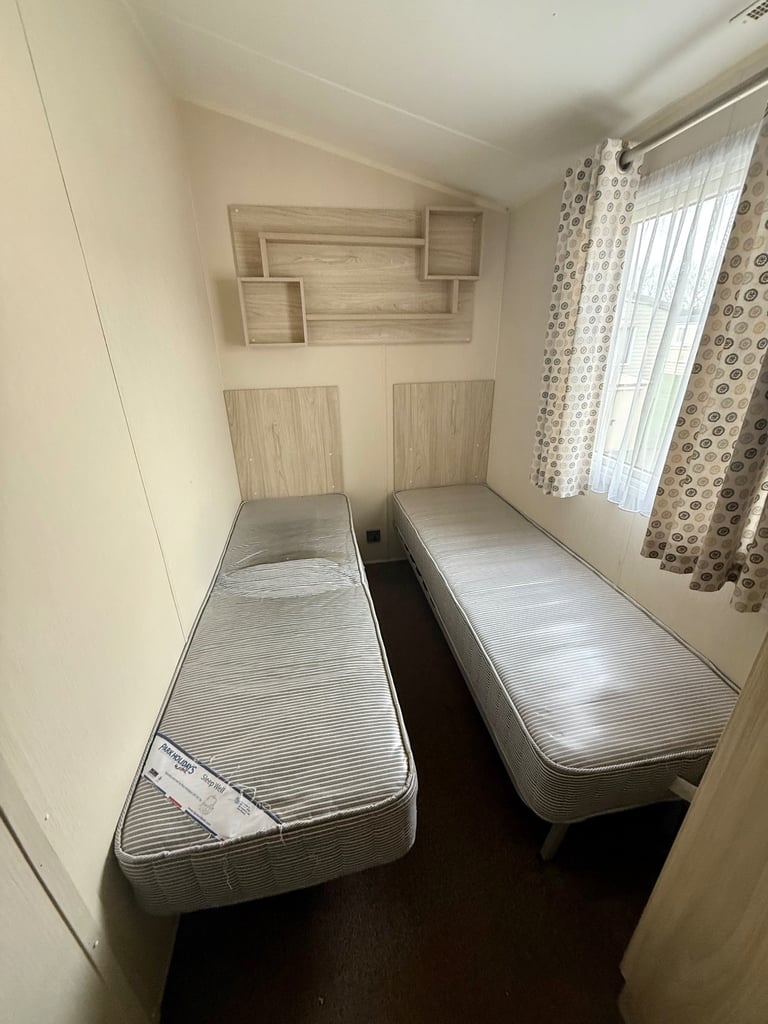 Static Caravan on Felixstowe beach caravan park