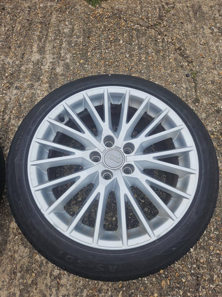 Genuine Audi TT 18" 5x112 Alloy Wheels with tyres X4